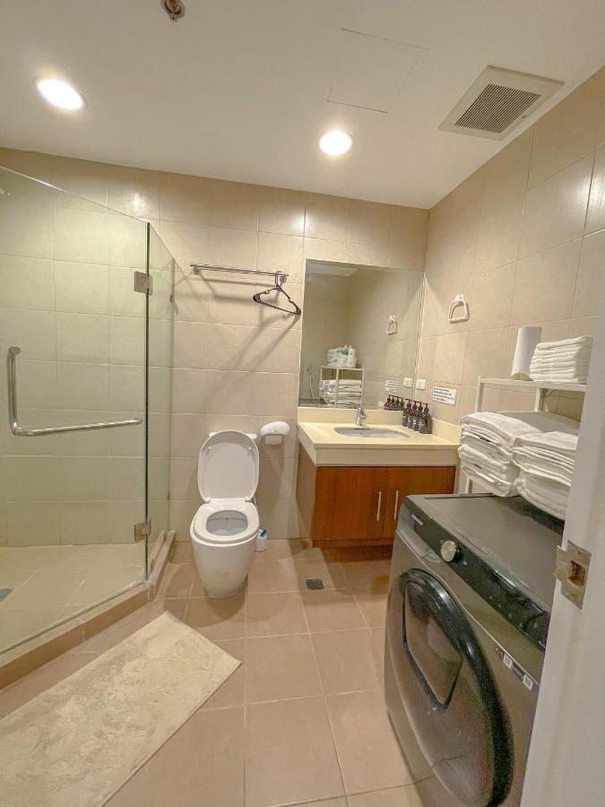 City Center- Balcony Suite Cebu Buitenkant foto
